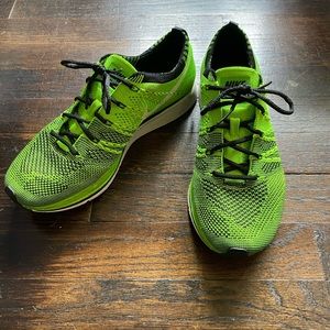 Lime green flyknit Nike sz 7.5